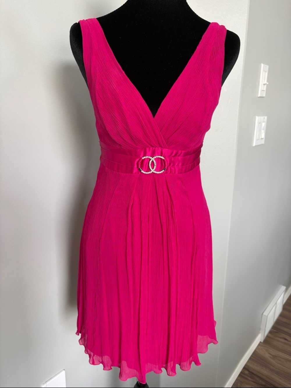 Marciano Fuchsia Sleeveless V-Neck Midi Dress with Rhinestone Buckle 100% Silk